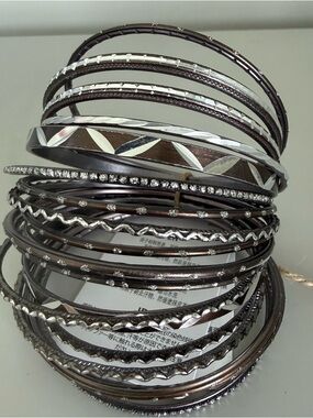 Women’s Multi-Pack Metallic Brown and Silver Bangle Bracelet Set